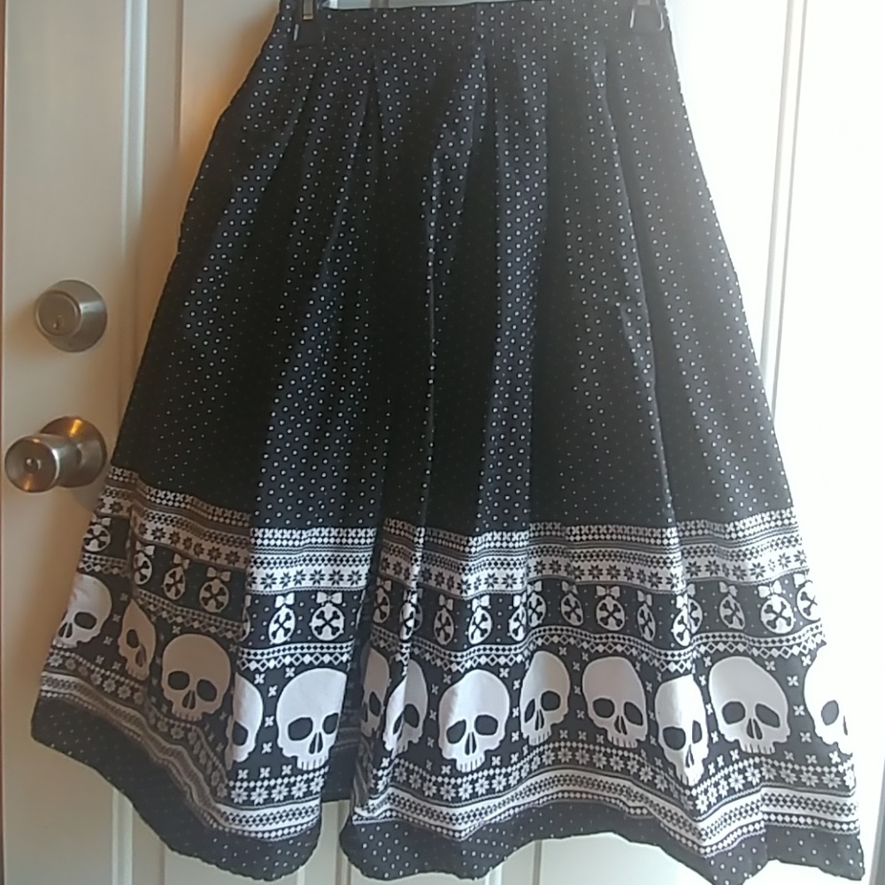 Hell Bunny Skull Swing Skirt